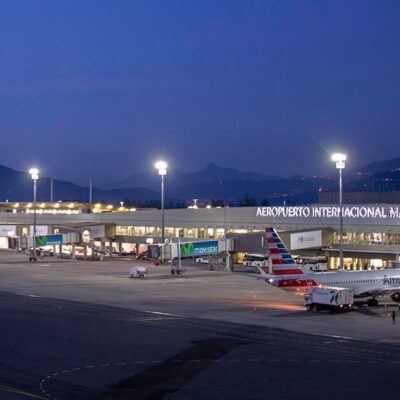 Due to maintenance, the Quito airport temporarily closes the runway