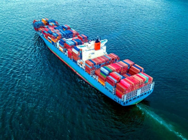 Container shipping rates on the Trans-Pacific route show first signs of decline